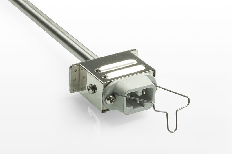 Exécutions Q: Exécution avec connecteur KO 110/T200 à broches selon CE 16A/250V ou 10A/250V,