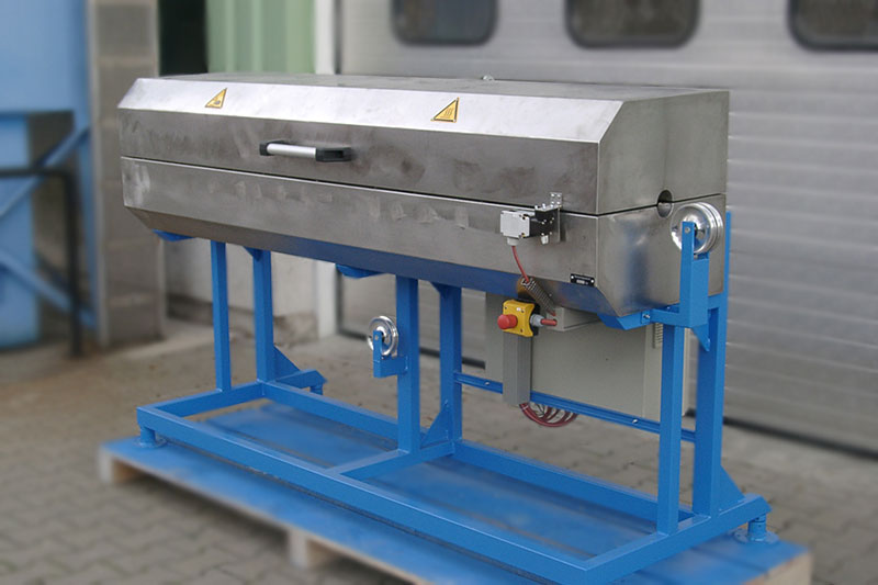 Fours de transition avec table debout équipée de radiateurs infrarouges en acier inoxydable et d'une moitié supérieure à charnière pour chauffer des câbles en silicone de 9 mm